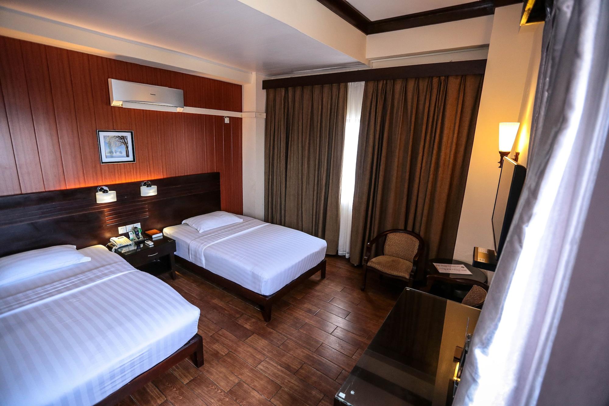 Hotel Essencia Dumaguete City Esterno foto