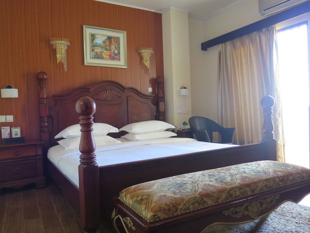Hotel Essencia Dumaguete City Esterno foto