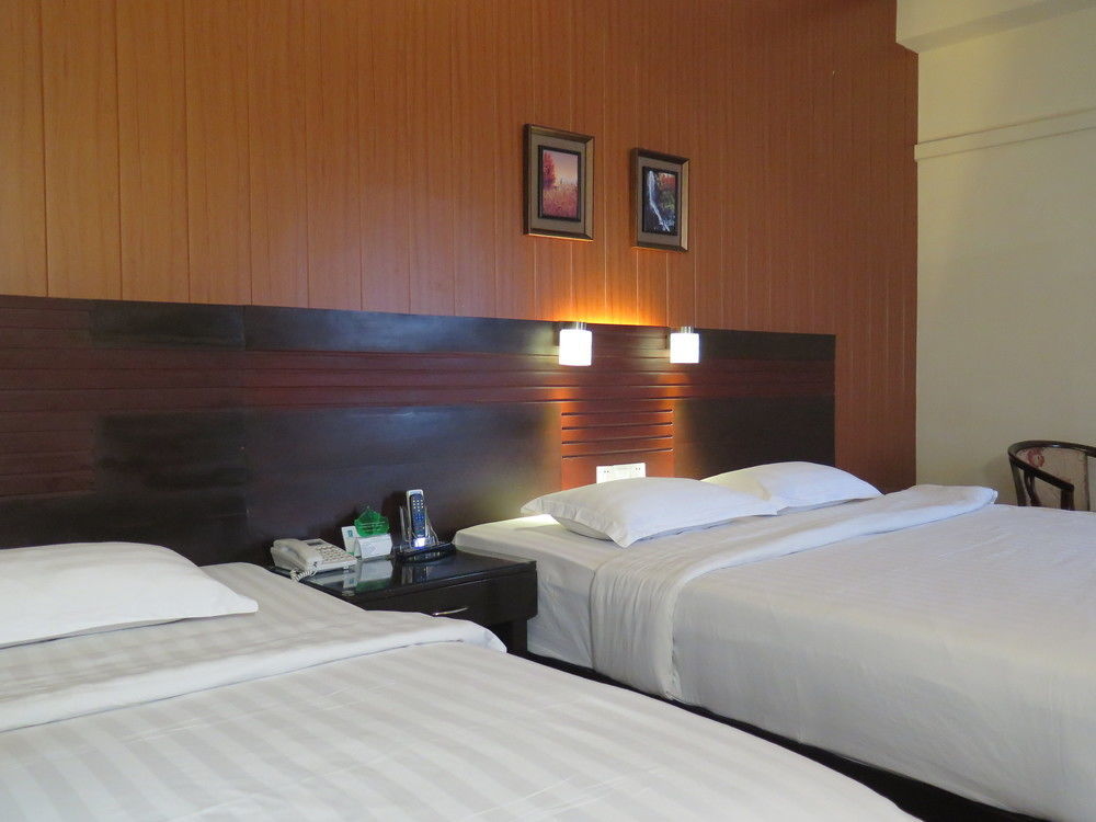Hotel Essencia Dumaguete City Esterno foto