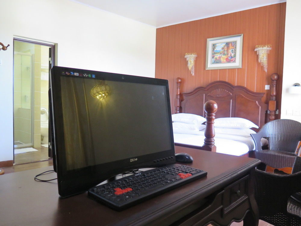 Hotel Essencia Dumaguete City Esterno foto