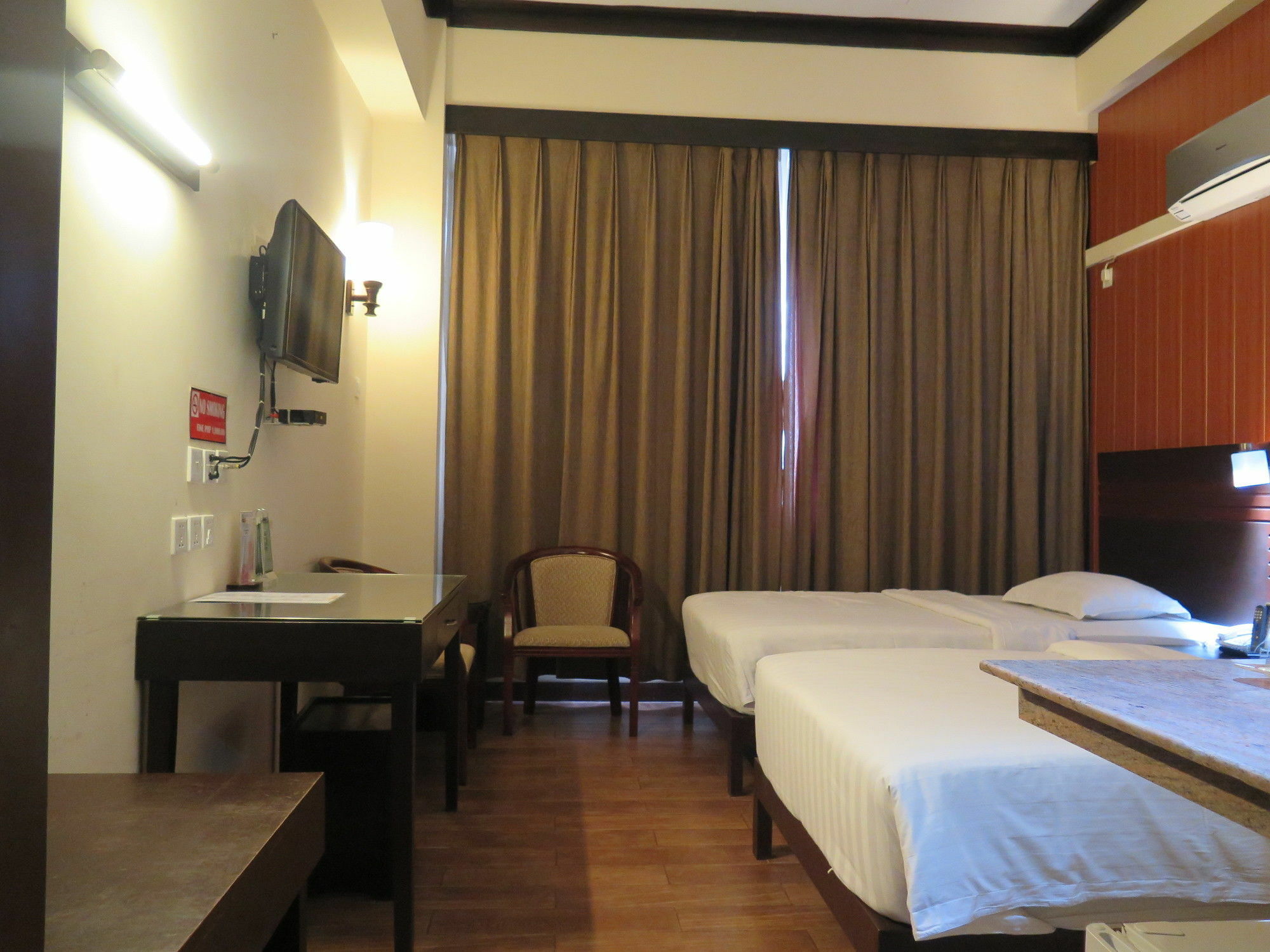 Hotel Essencia Dumaguete City Esterno foto