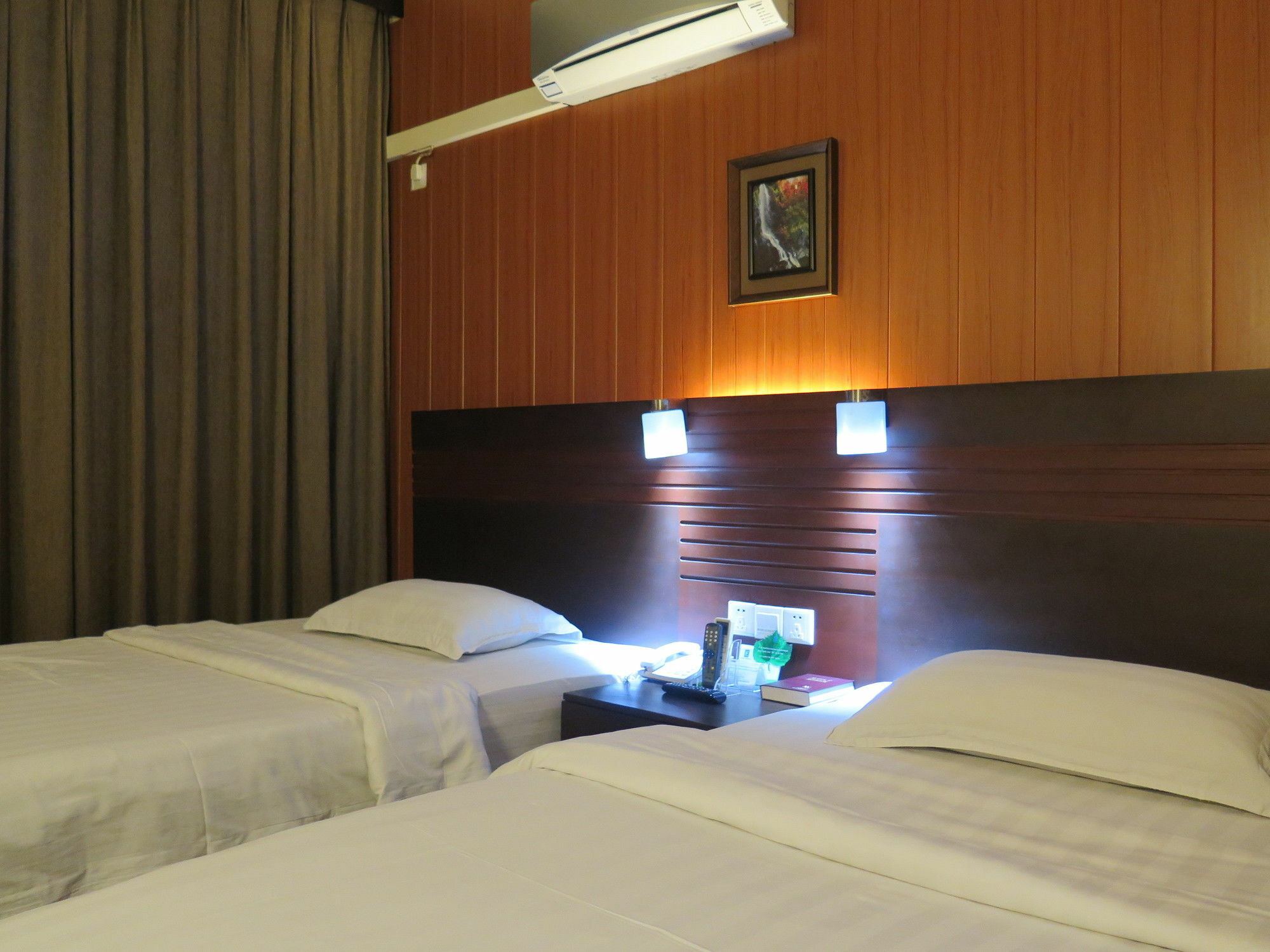 Hotel Essencia Dumaguete City Esterno foto